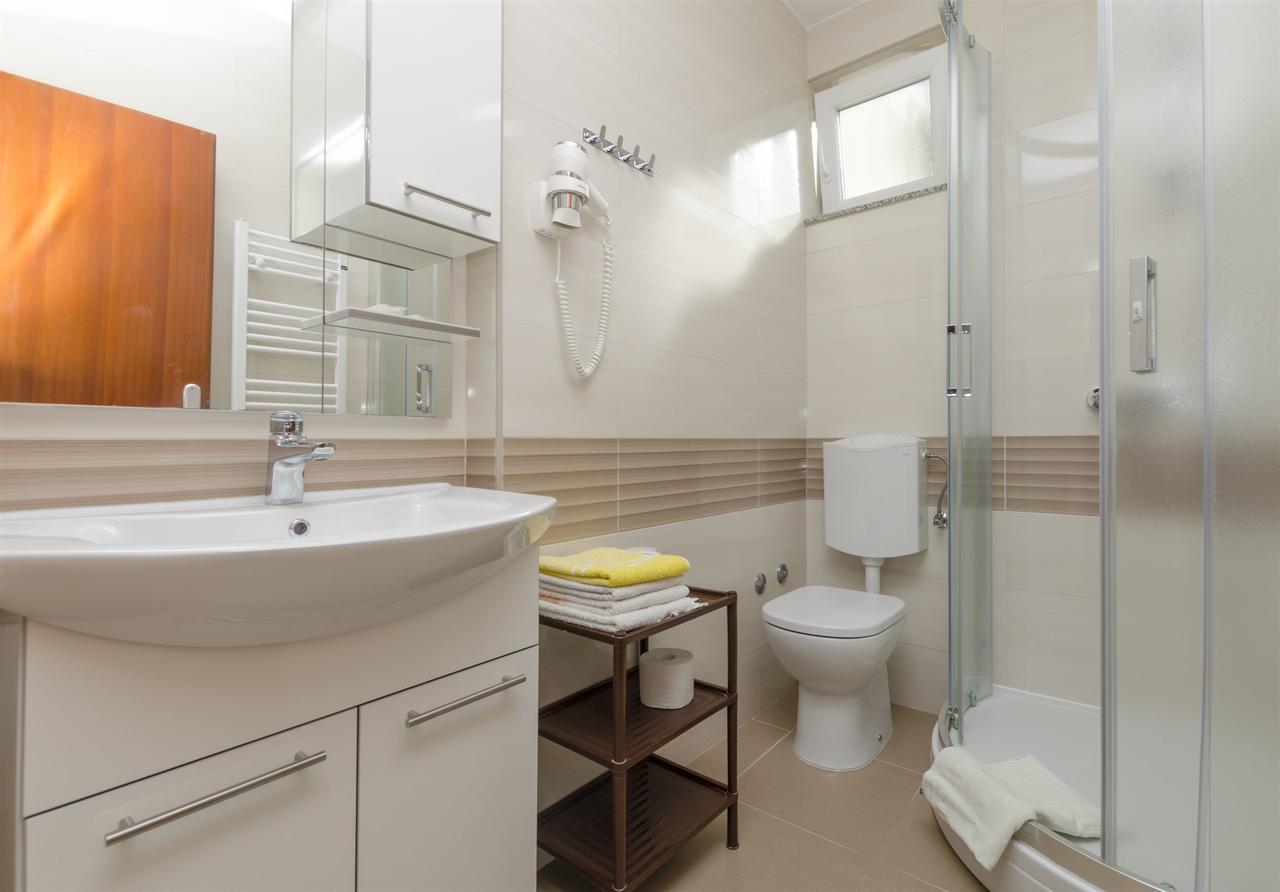 Apartments Karmela Primošten Εξωτερικό φωτογραφία